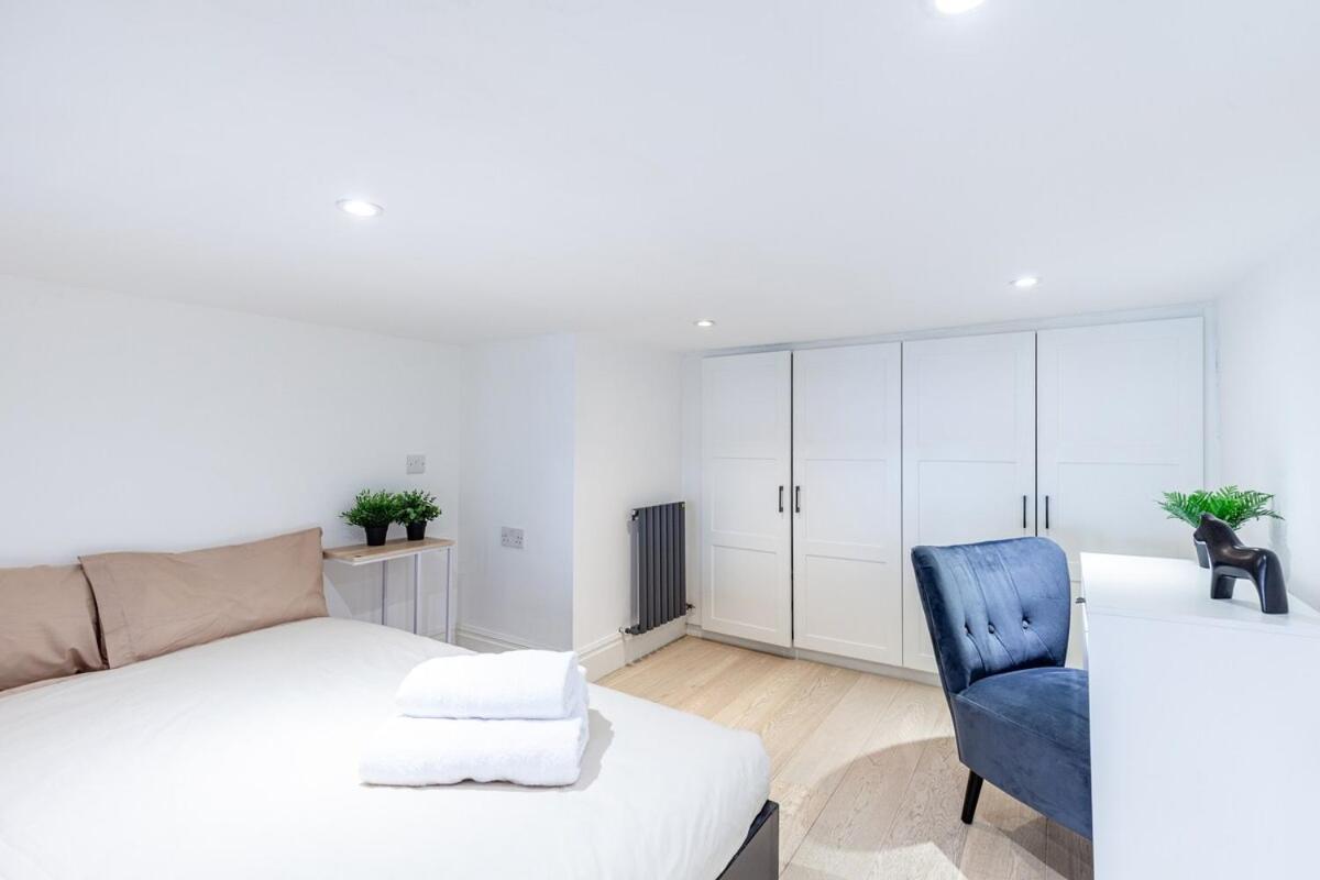 Two Bedroom Flat Next To Paddington St * Londra