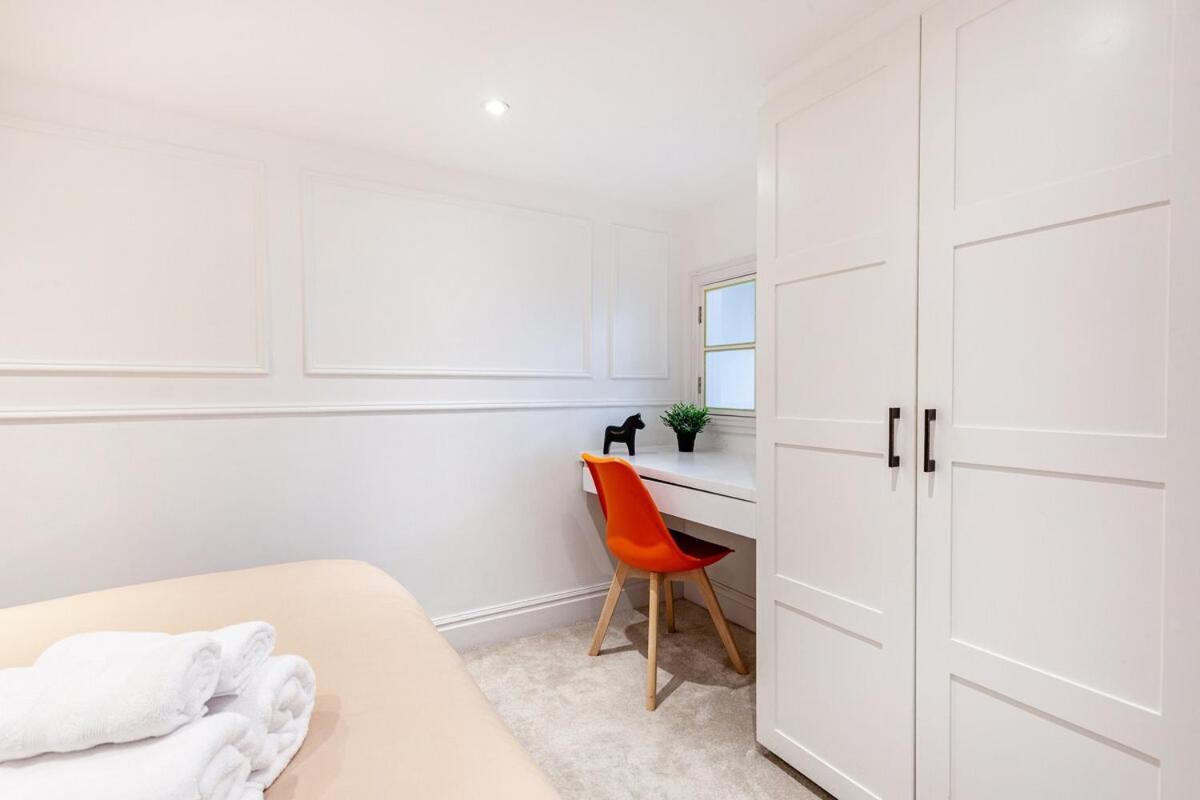 Two Bedroom Flat Next To Paddington St Appartamento *