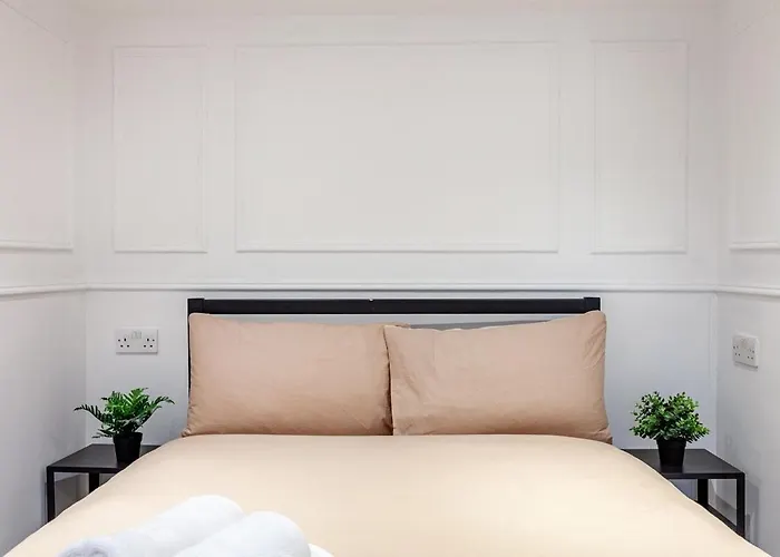 Two Bedroom Flat Next To Paddington St